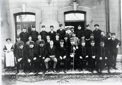 Lamorteau-personnel en 1913.jpg